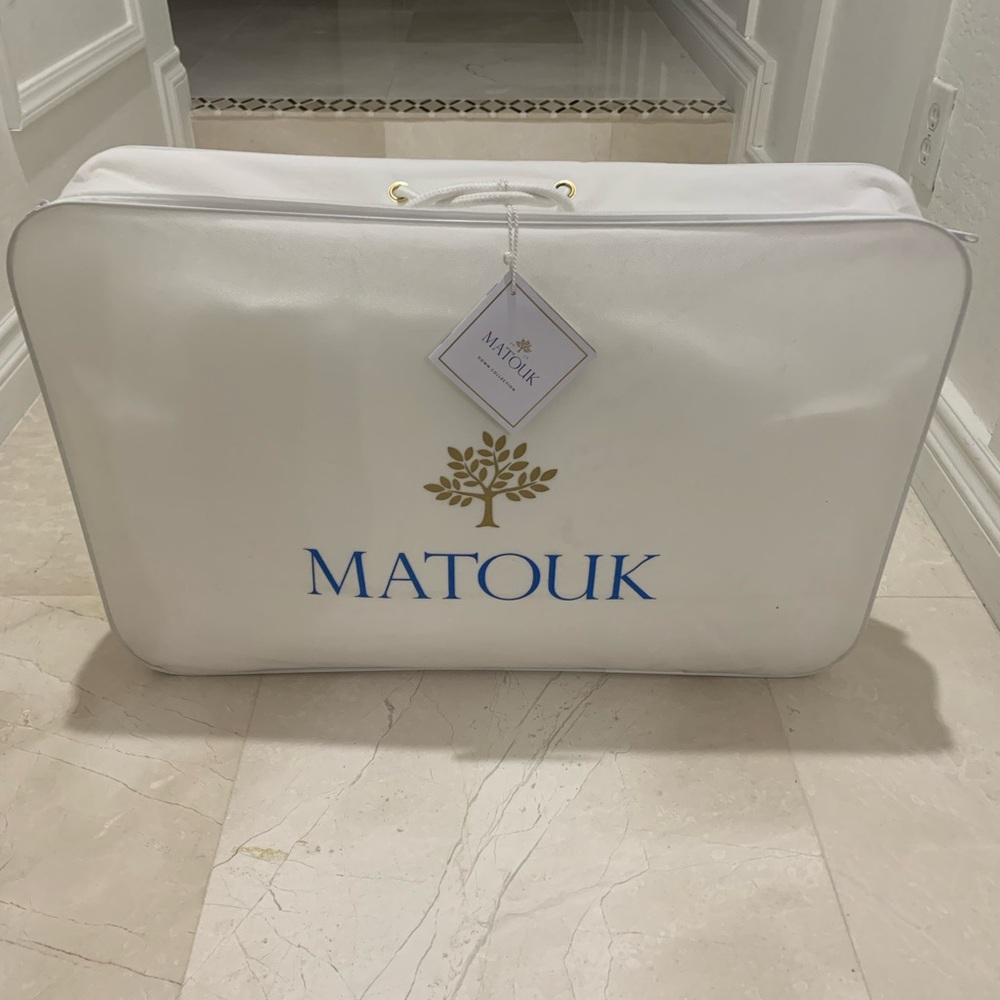 Matouk Libero Down Alternative Pillow Size M